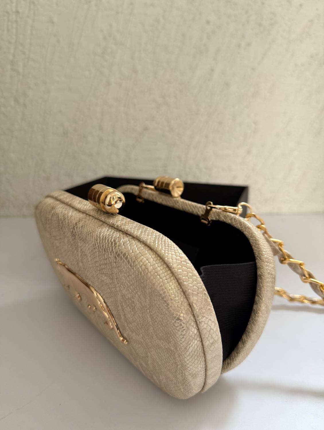 Sabya Light Gold Textured