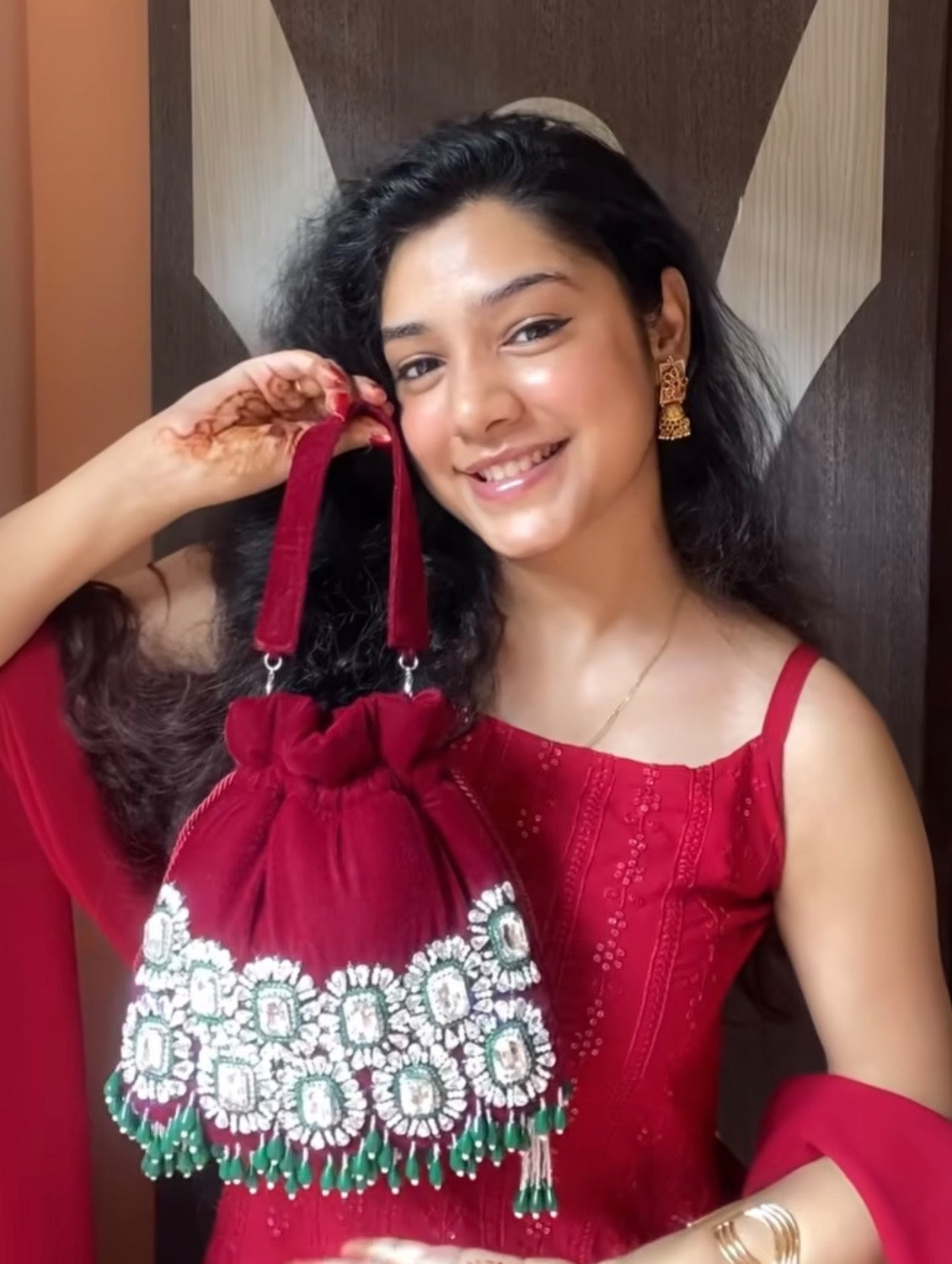 Kiara Maroon Green Kundan Potli