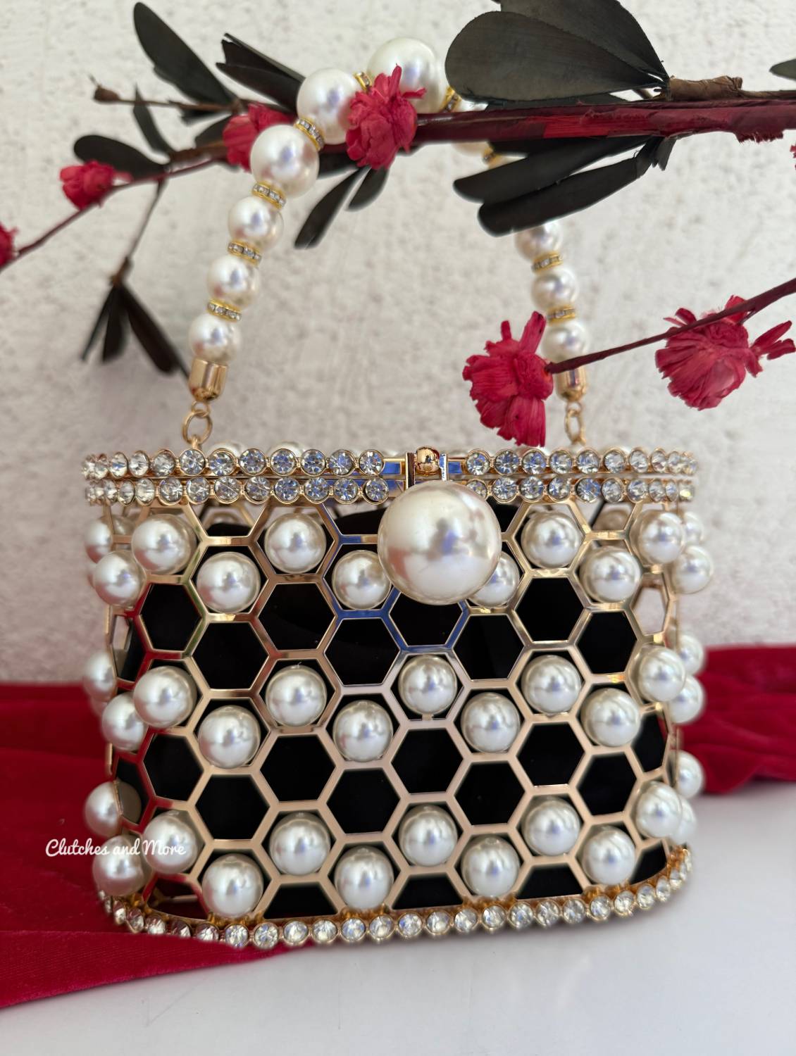 Cage Pearl Bucket Bag (Black)