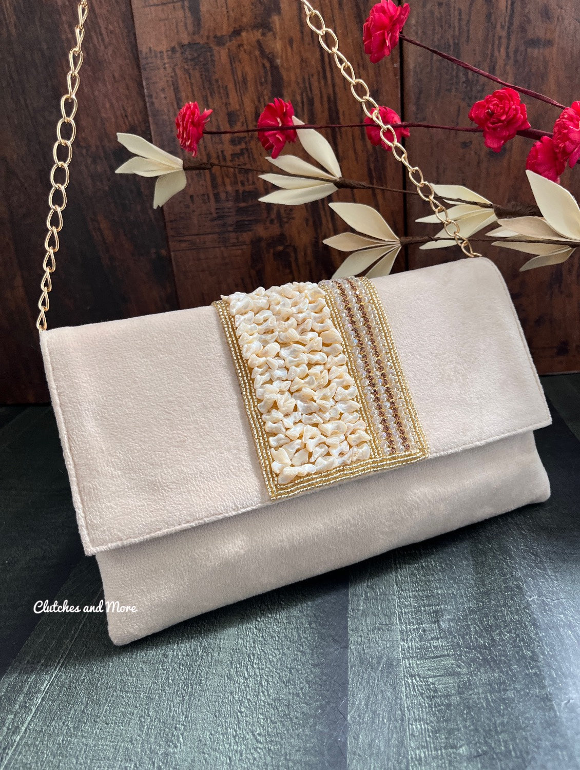 Anvi Shell Envelop Bag Ivory ( Off white )