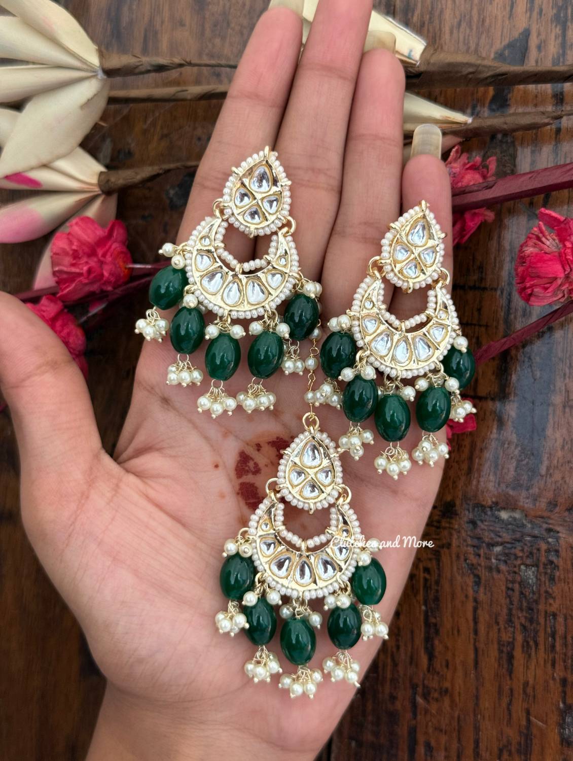 Kundan Chanbali Earrings and Mangtika Set Green