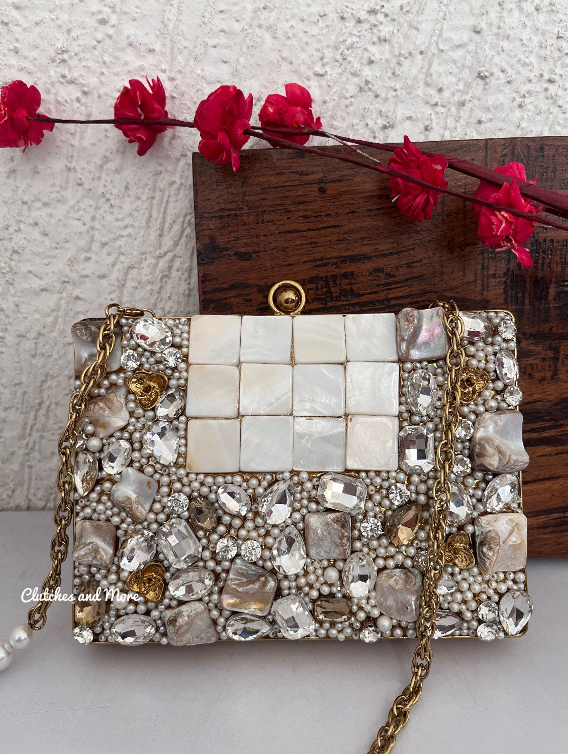Elizabeth Mother of pearl luxury clutch