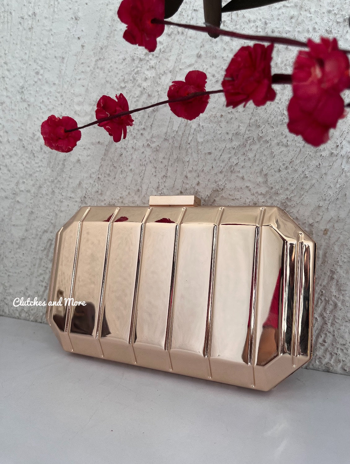 8 Edge Metal Reflector Clutch Gold