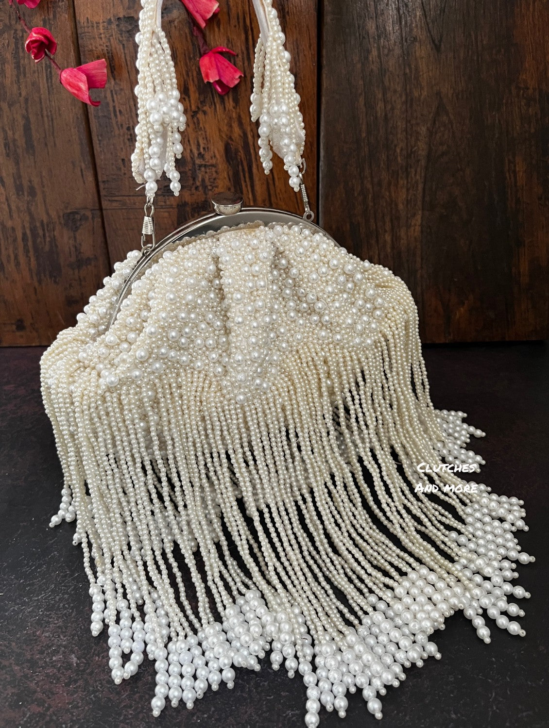 White pearl batua bag