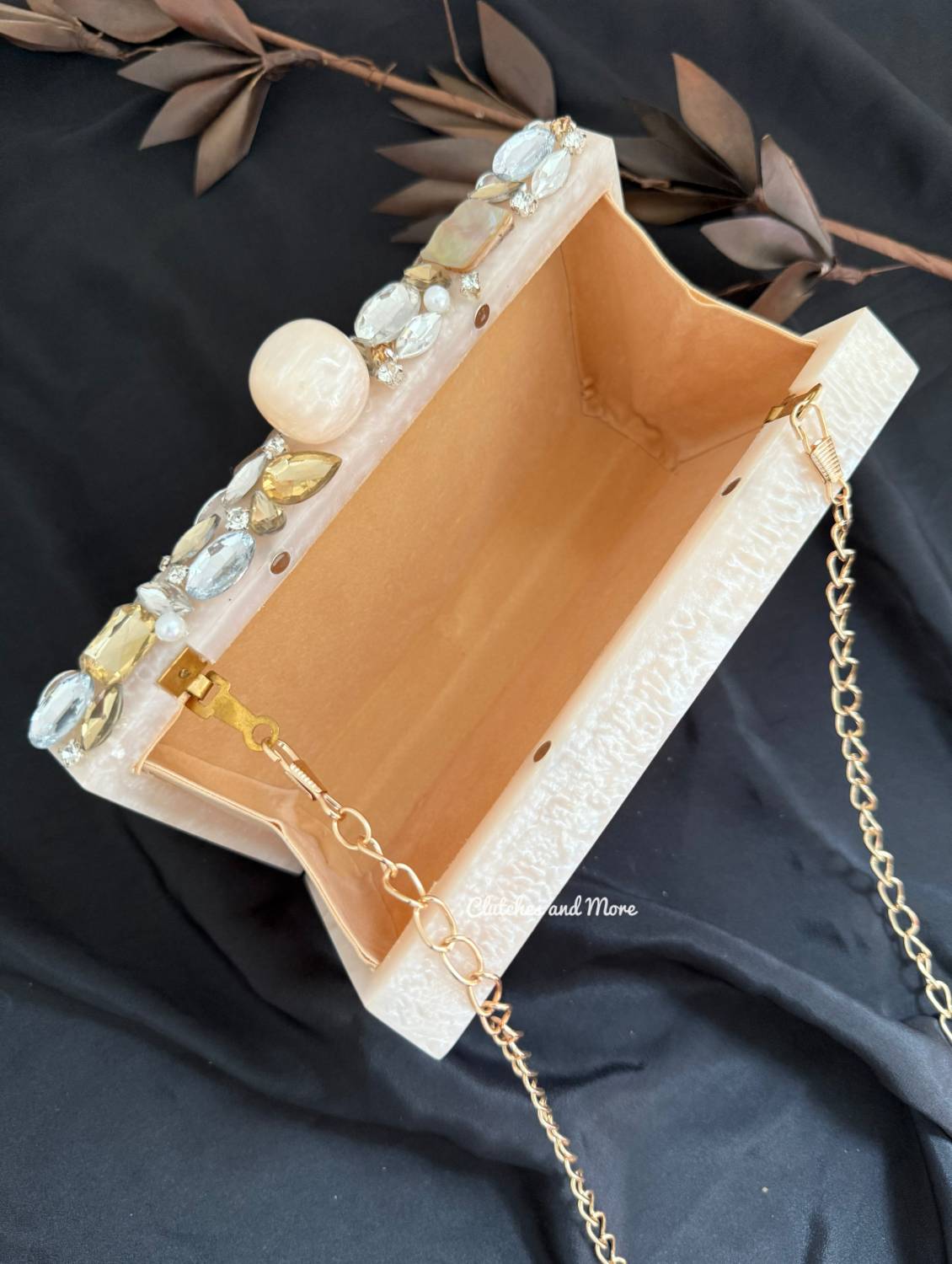 White resin clutch