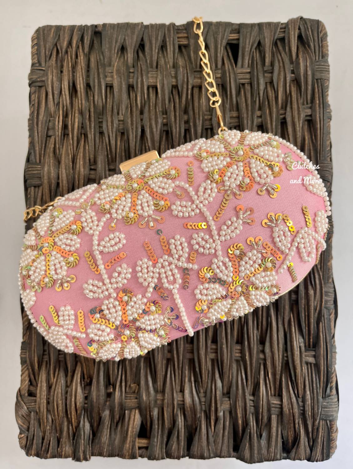 Alya Light pink capsule