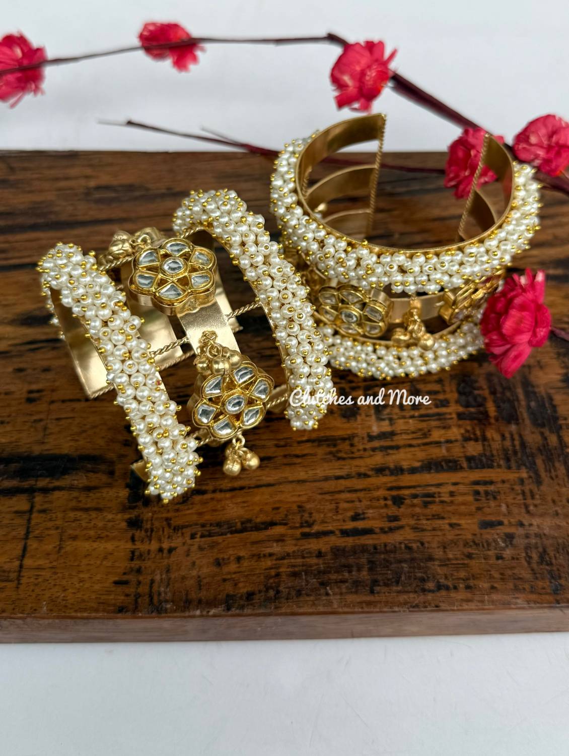 Praneeta Pearl Kada (Cuff)