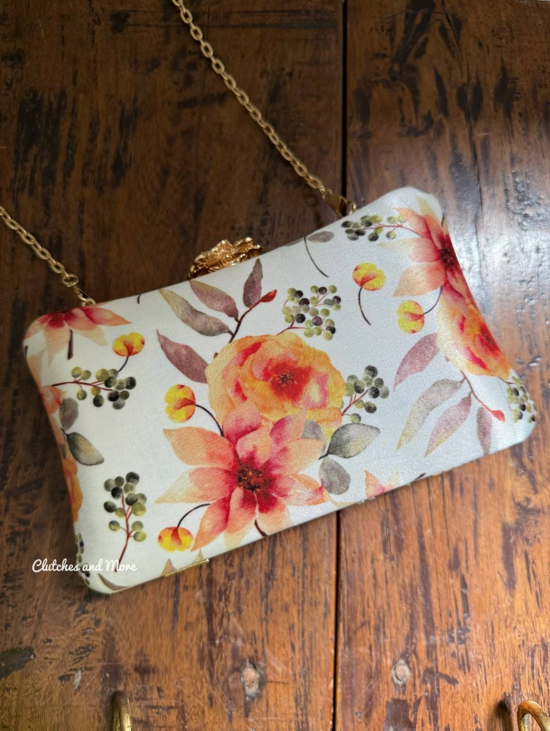 Poppy White Floral Clutch