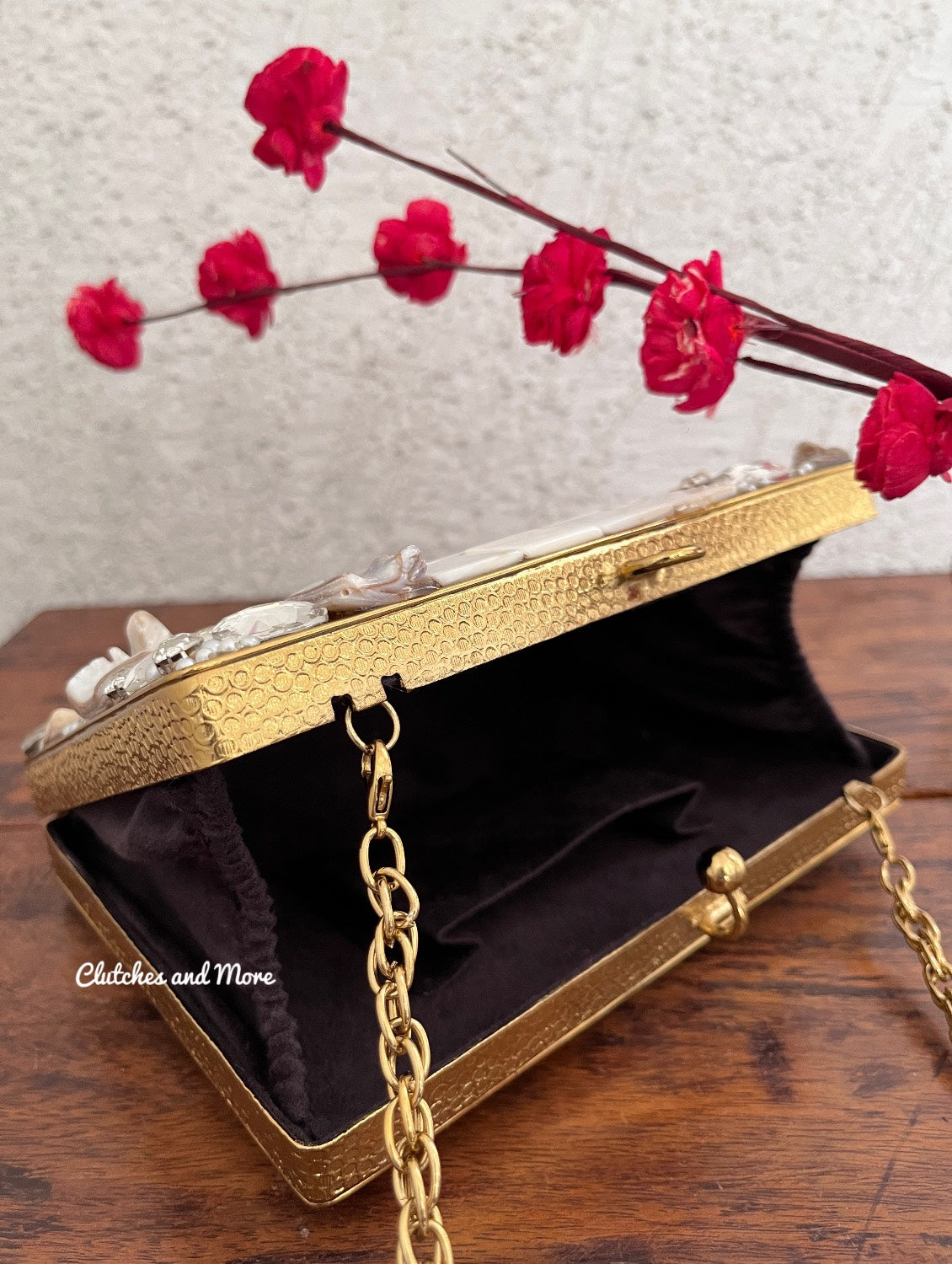Elizabeth Mother of pearl luxury clutch