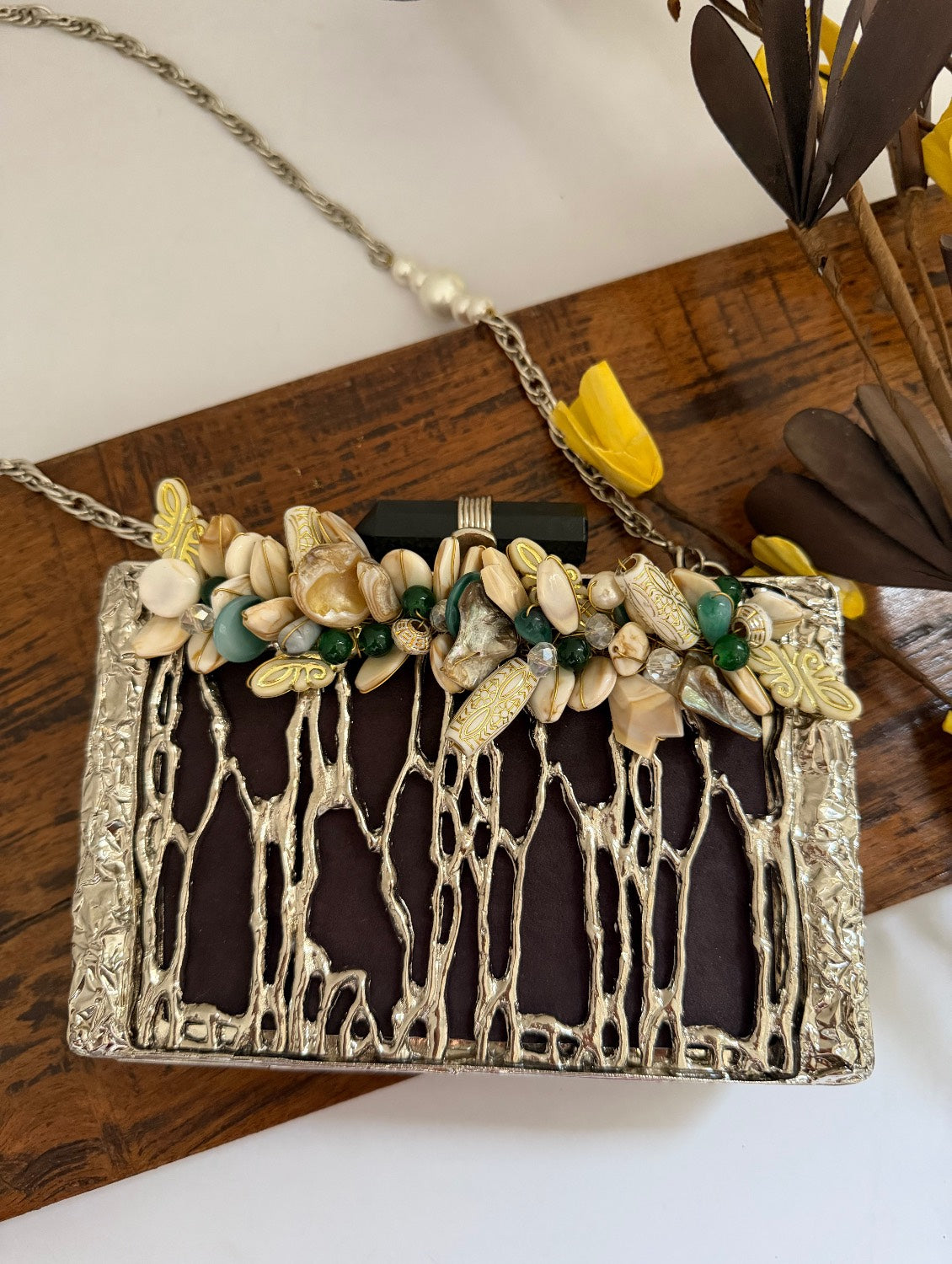 Superluxe Mother of pearl Clutch Silver