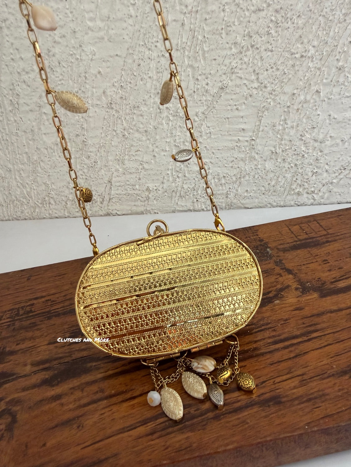 Mini Mother Of Pearl Gold Oval