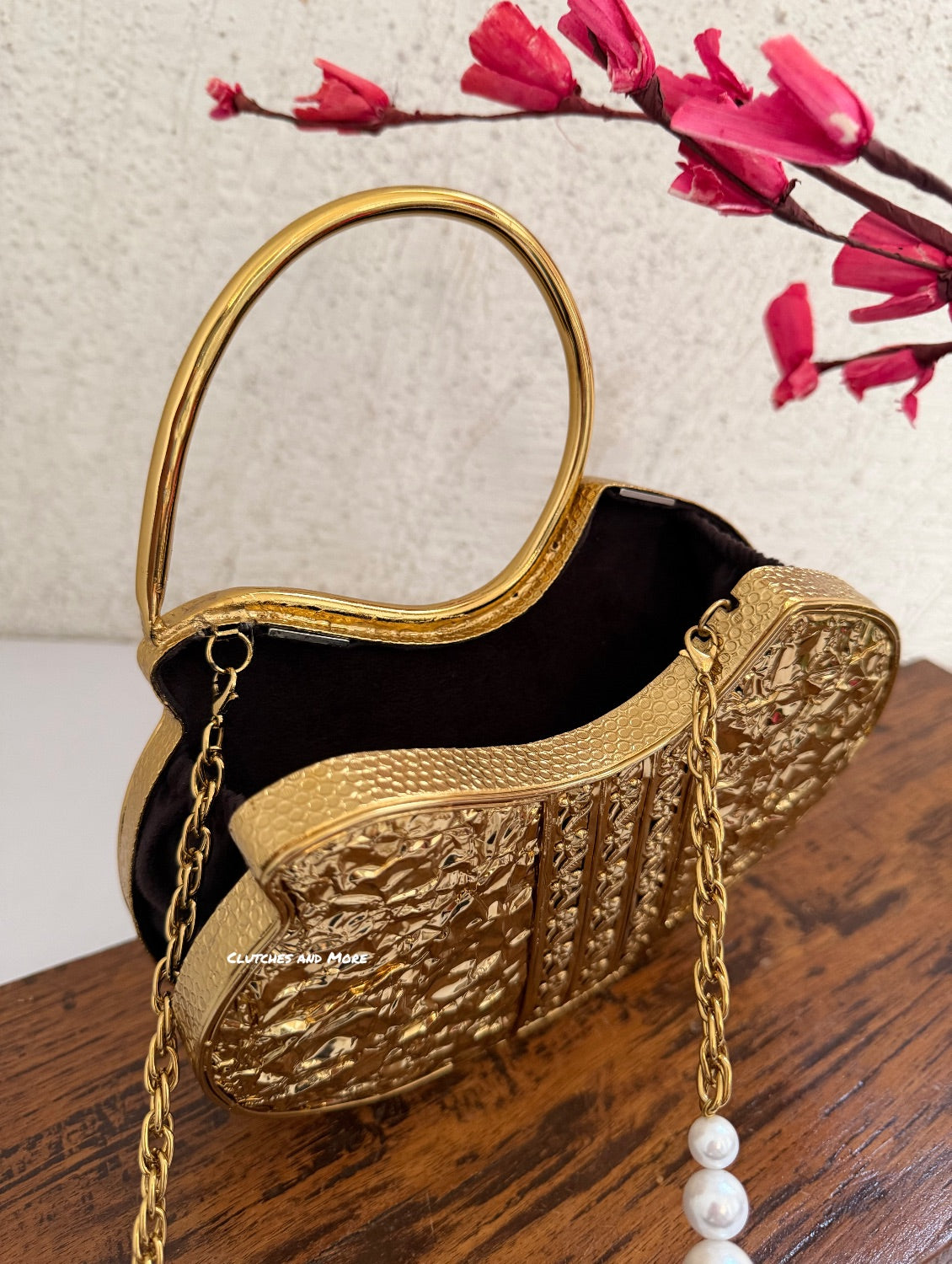 Sea Shell Mother of Pearl Clutch
