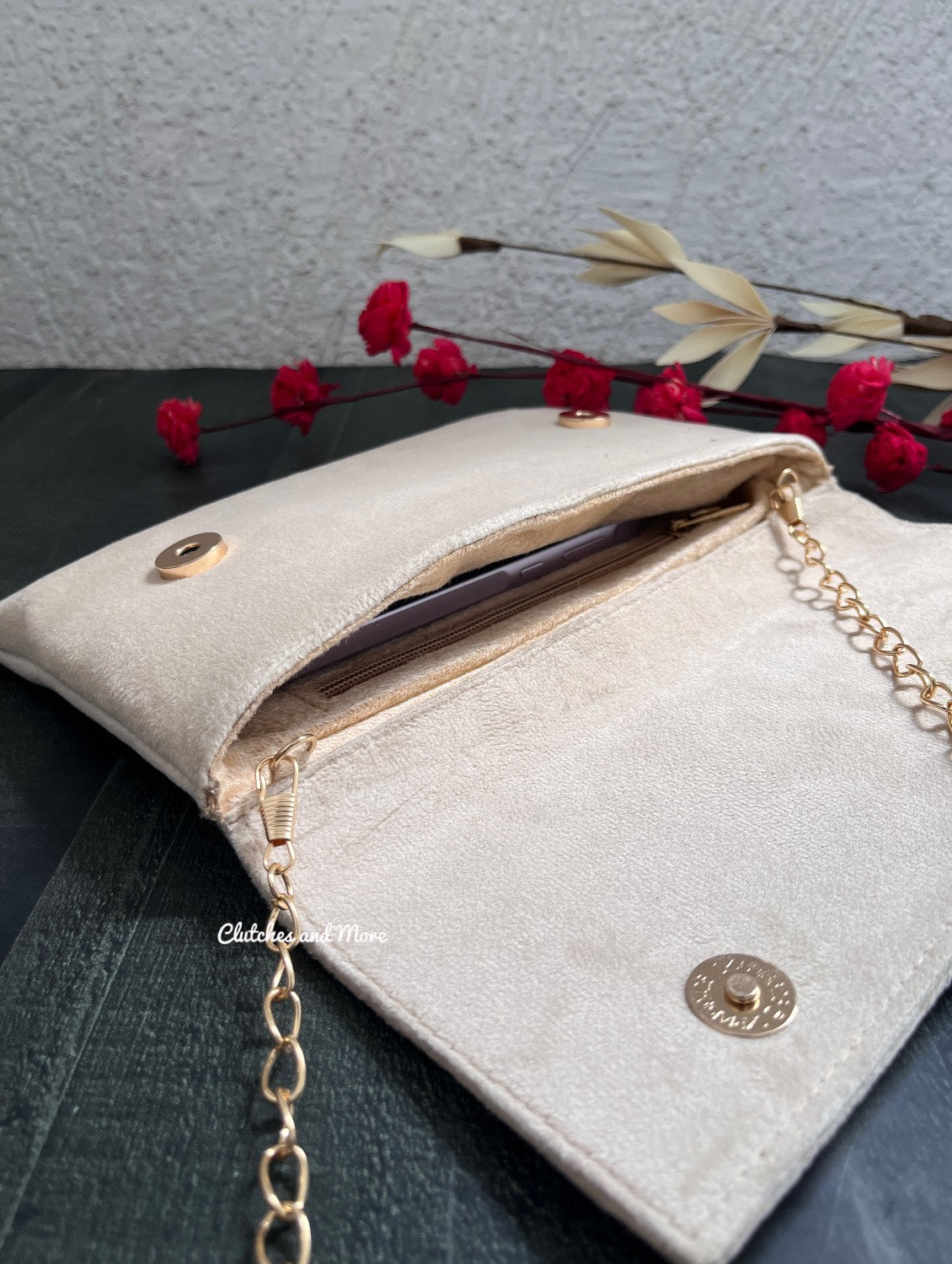 Anvi Shell Envelop Bag Ivory ( Off white )