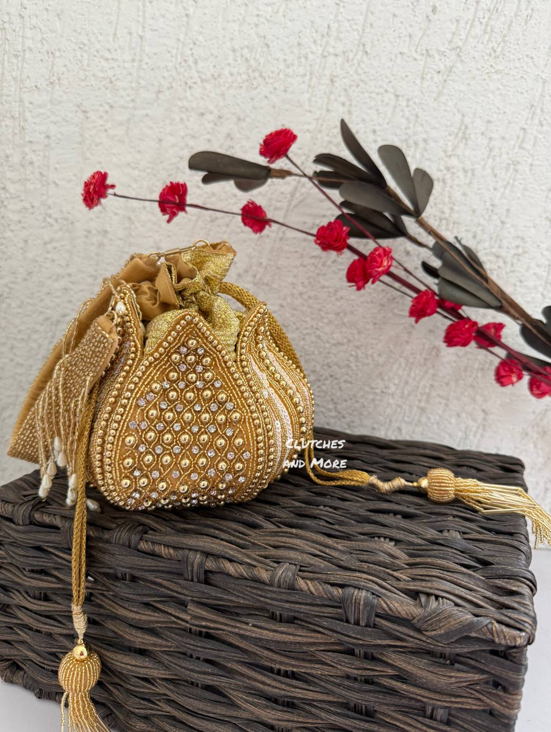 Aaradhya Lotus Potli Gold