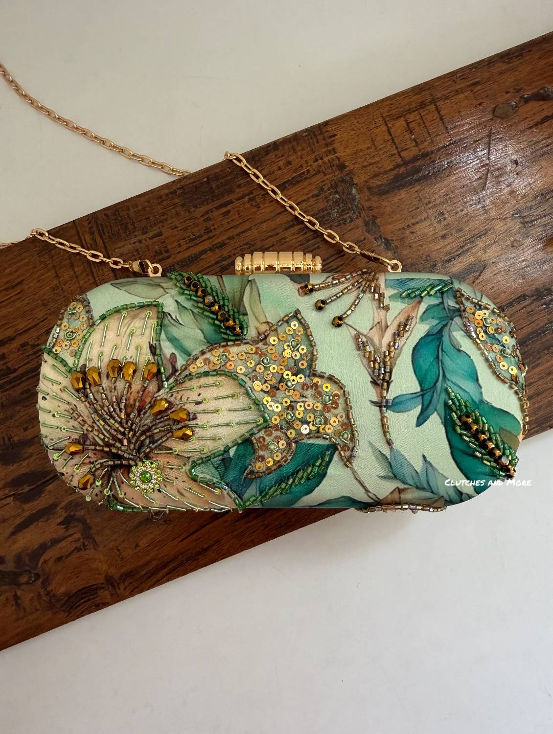 Poppy Floral Capsule Cluth Green Multicolored