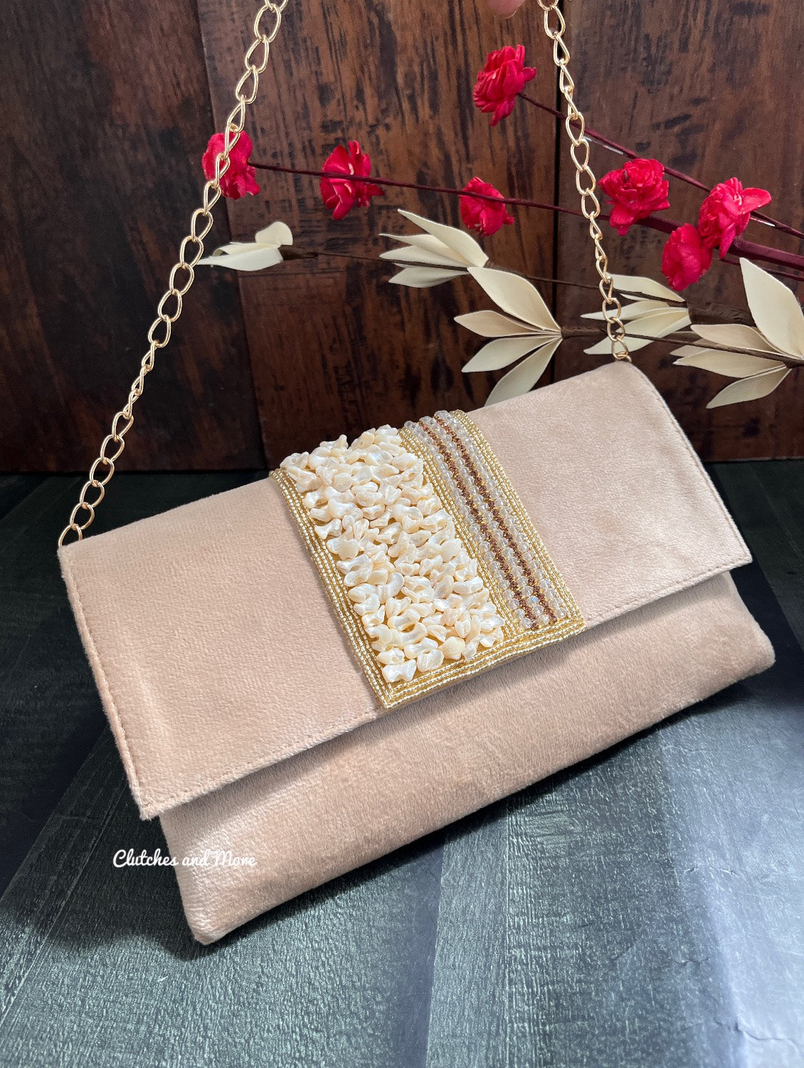 Anvi Shell Envelop Bag Light Gold