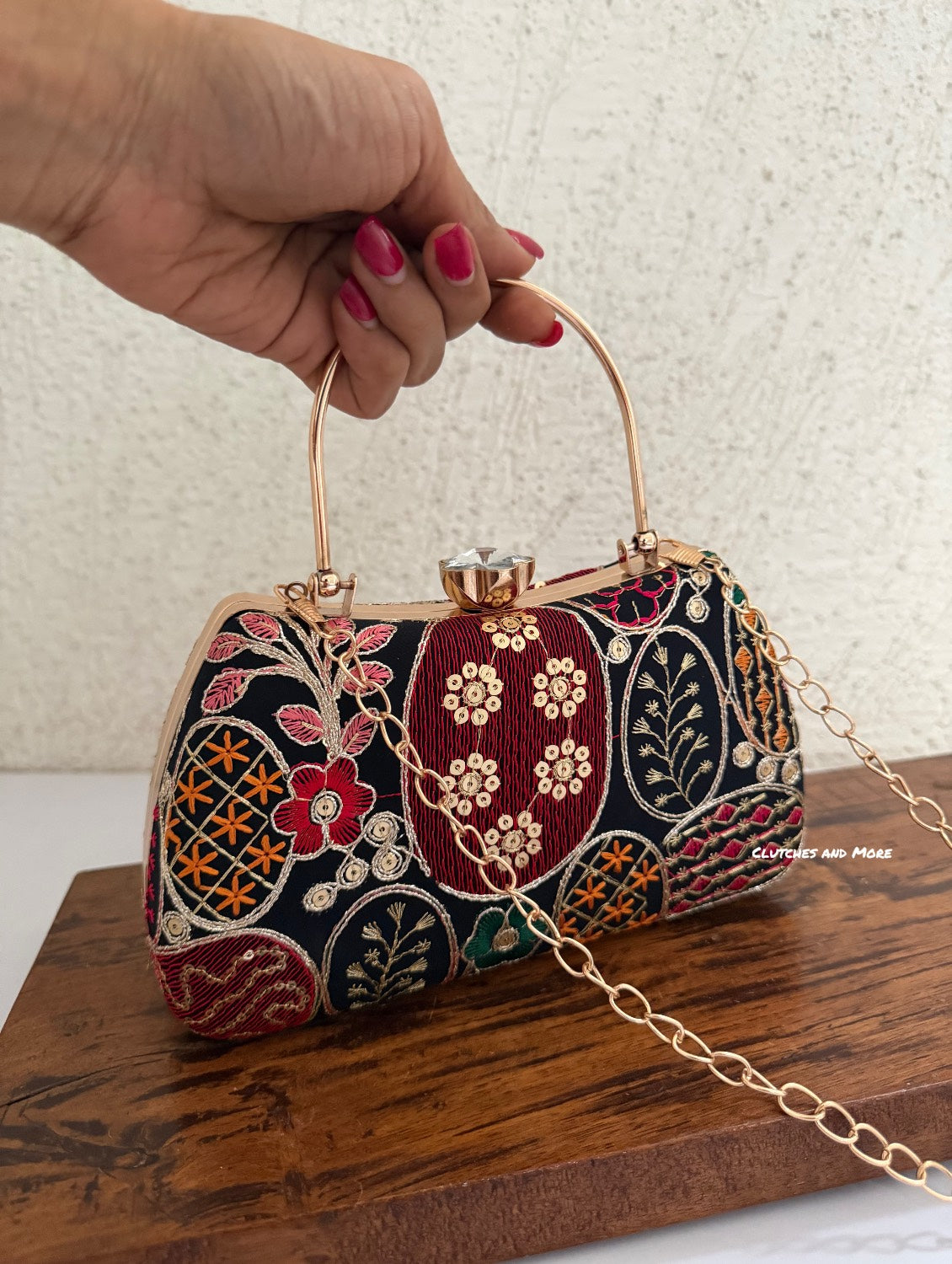 Lakhnawi Chikankari Box Clutch Black