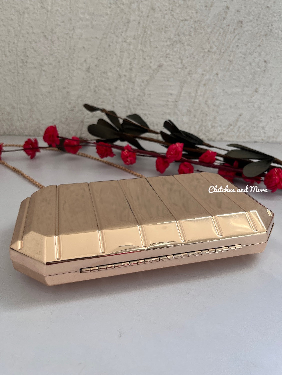 8 Edge Metal Reflector Clutch Gold