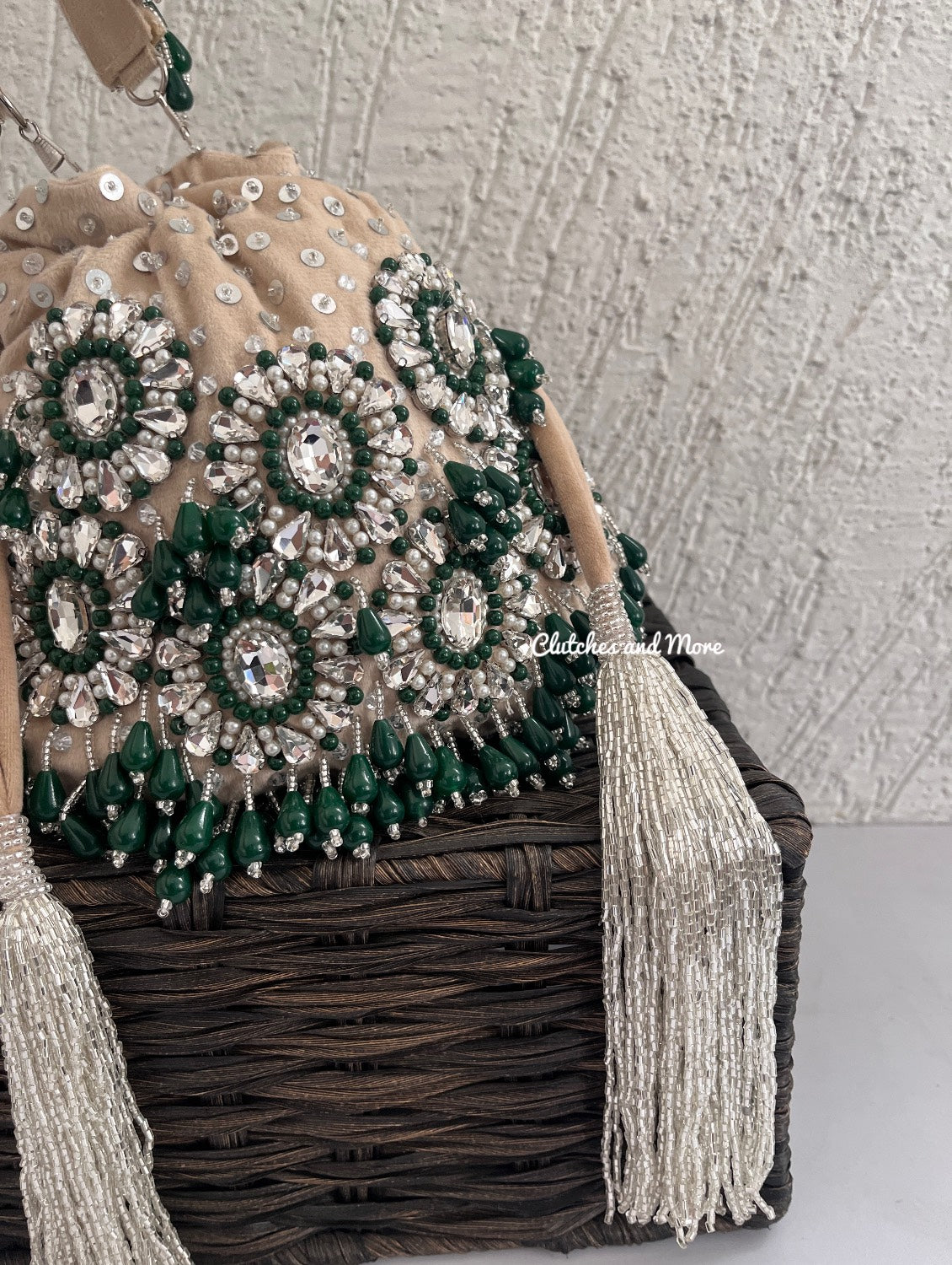 Kayra Kundan Beige Potli