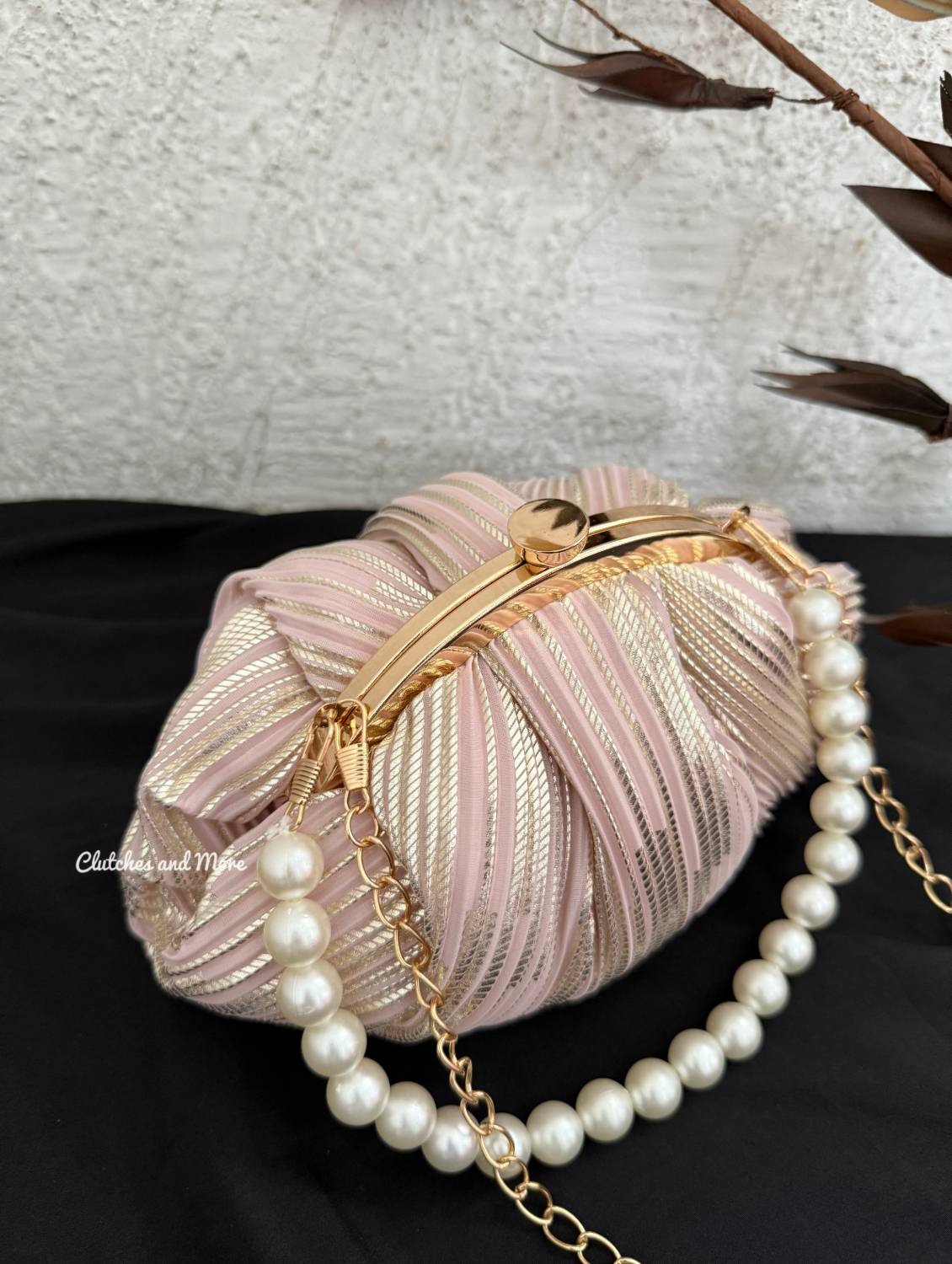 Crush Batua bag Nude-Gold