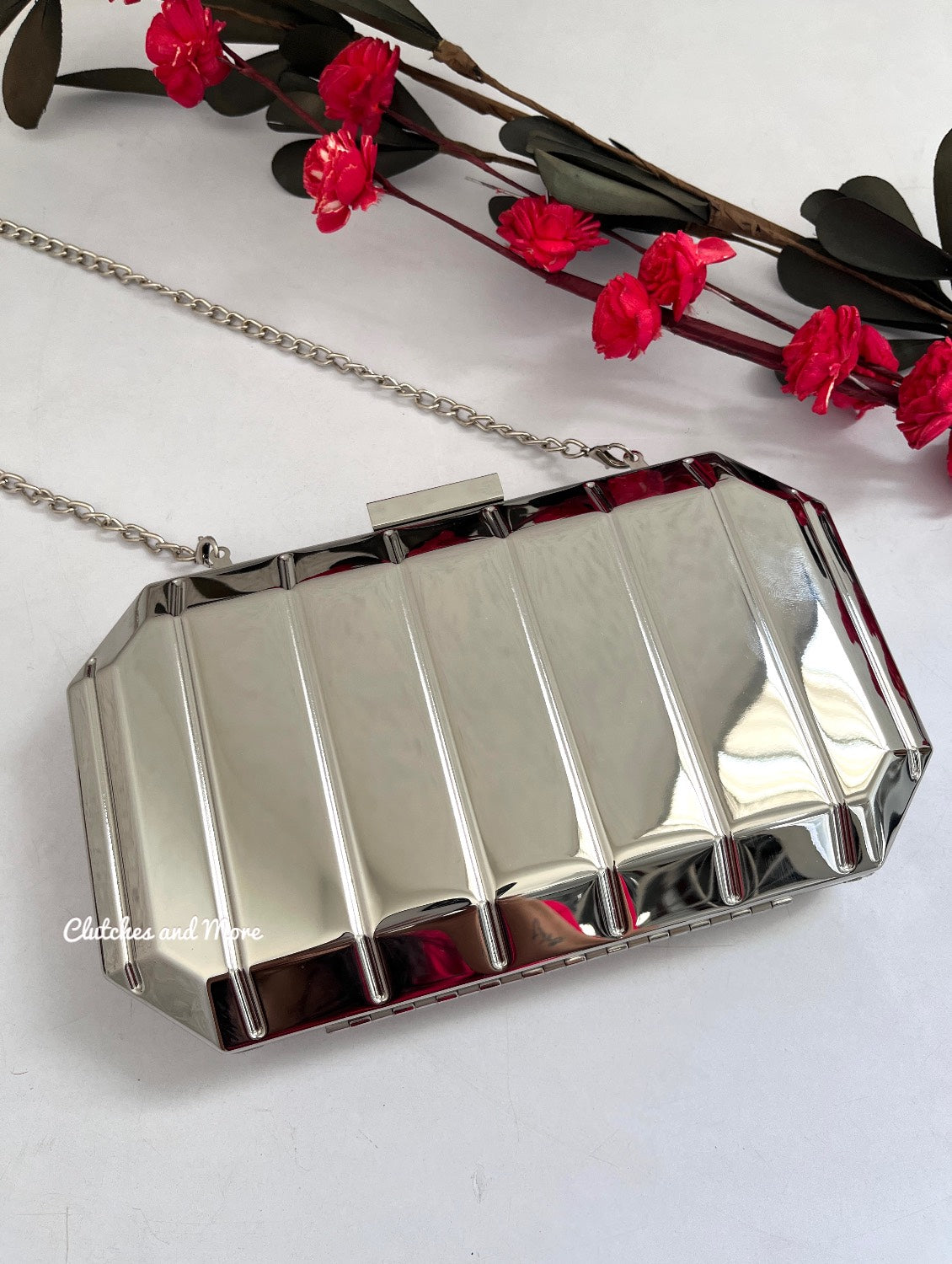 8 Edge Metal Reflector Clutch Silver