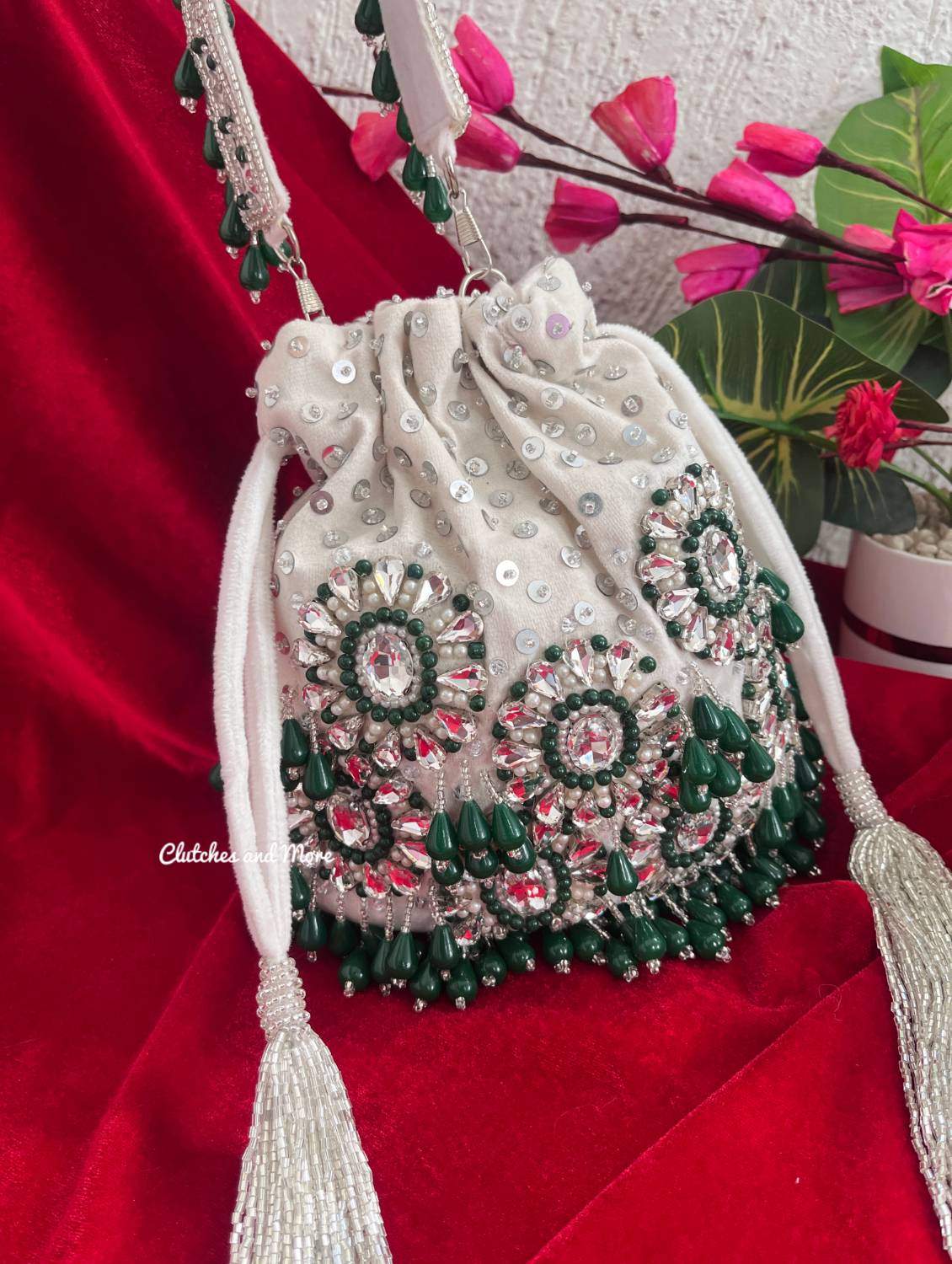 Kayra Kundan White Potli