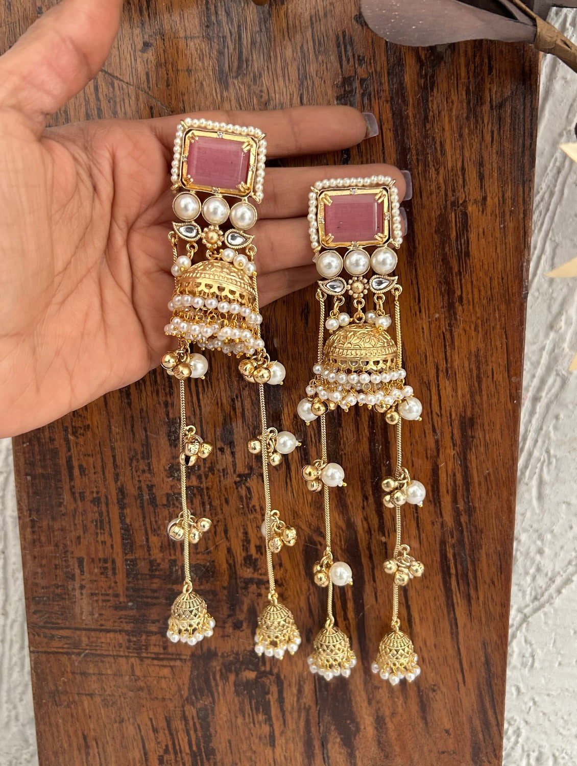 Shikara Earrings Pink Gold