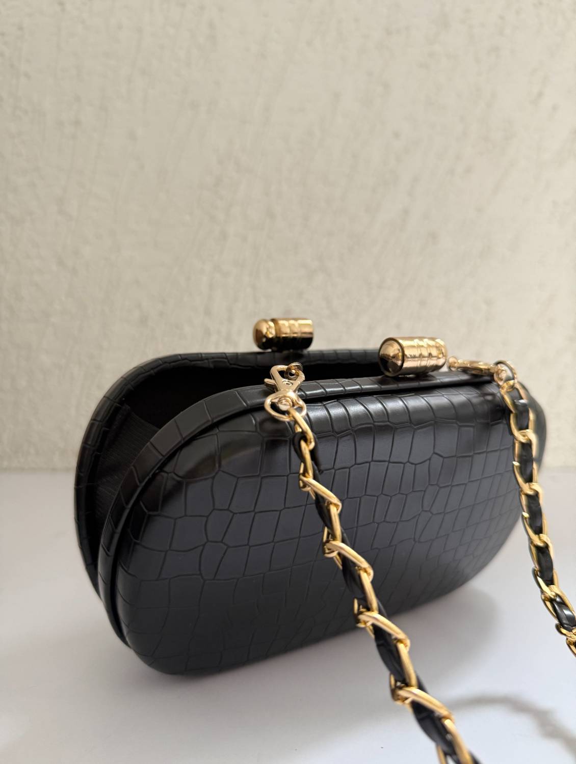 Sabya Black Croco Textured