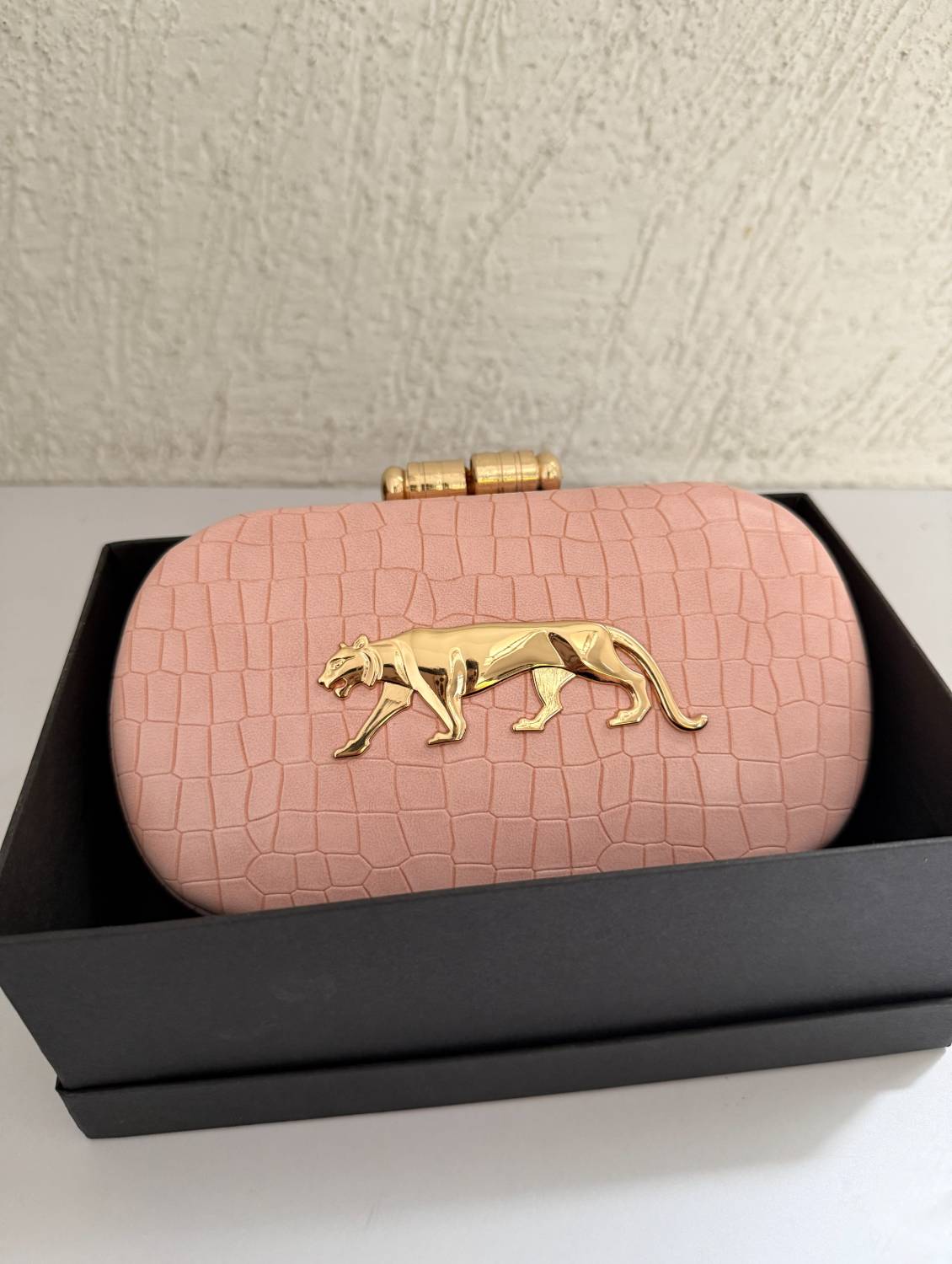 Sabya Pink Croco Textured