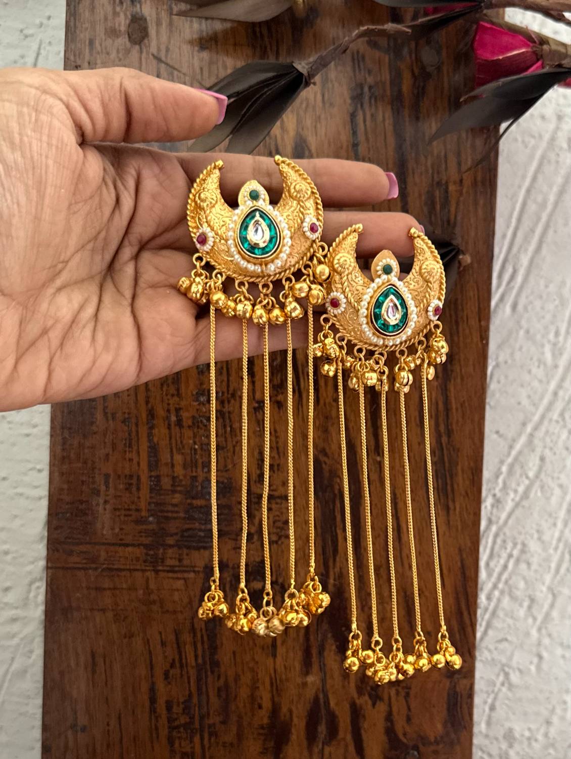 Rang-e-Chand Earrings