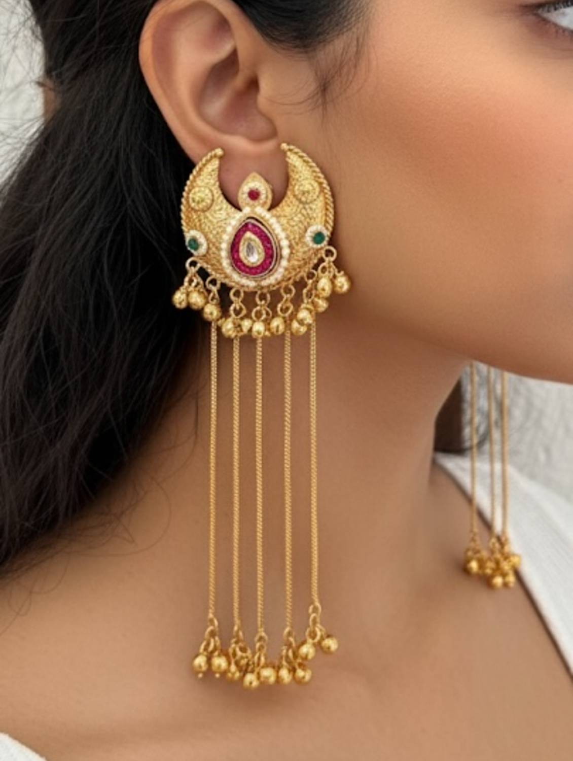 Rang-e-Chand Earrings