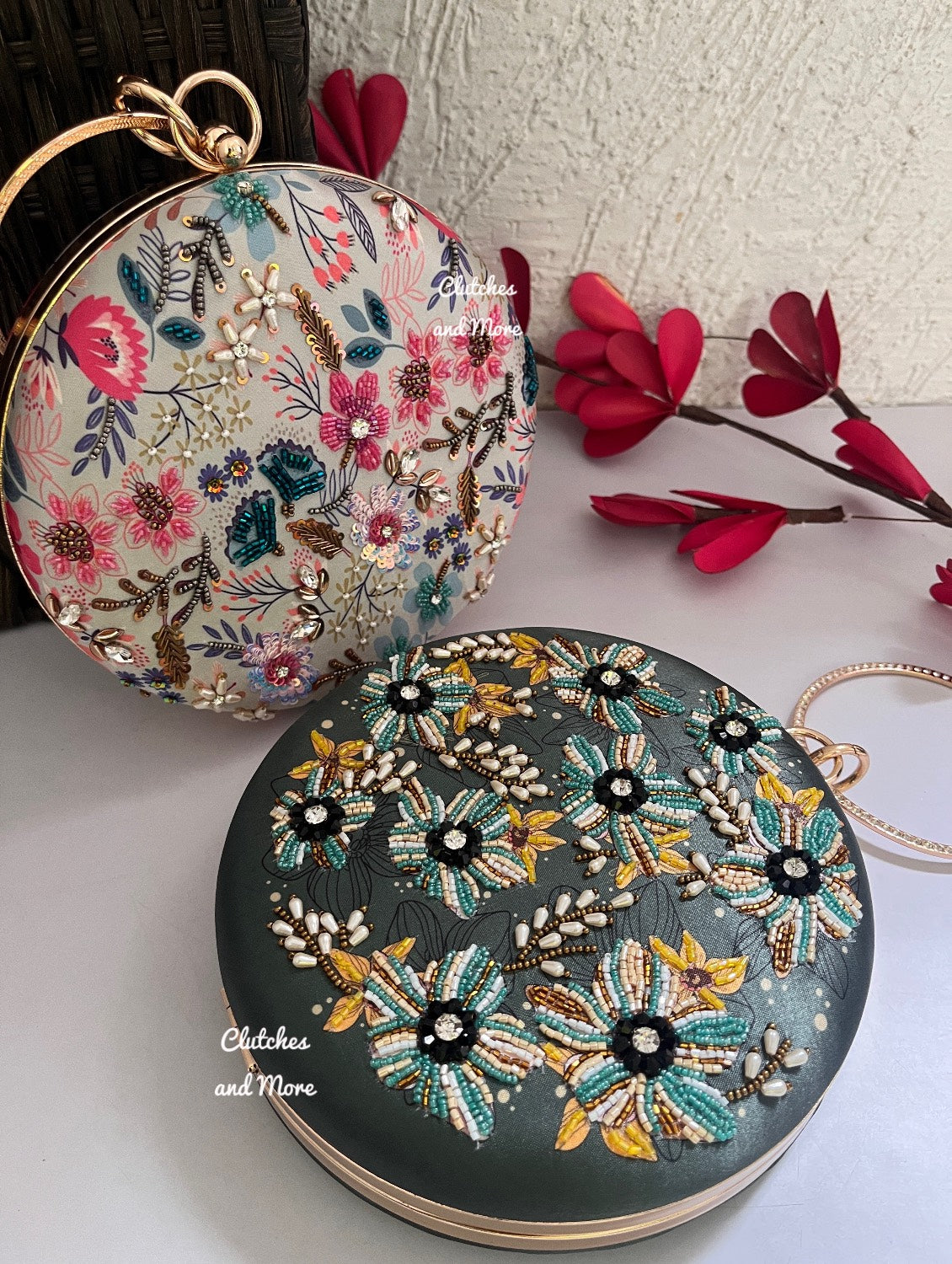 Floret Round Multicolored Clutch