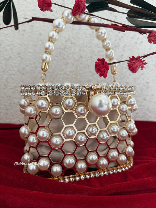 Cage Pearl Bucket Bag (Nude)