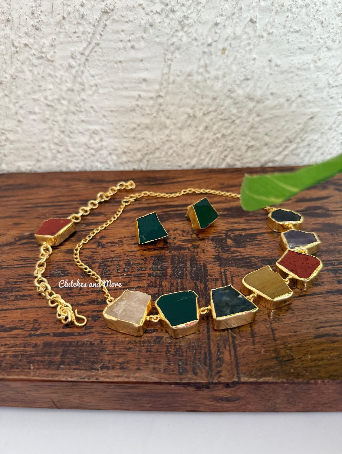 Taraakshi Multitone Choker Set