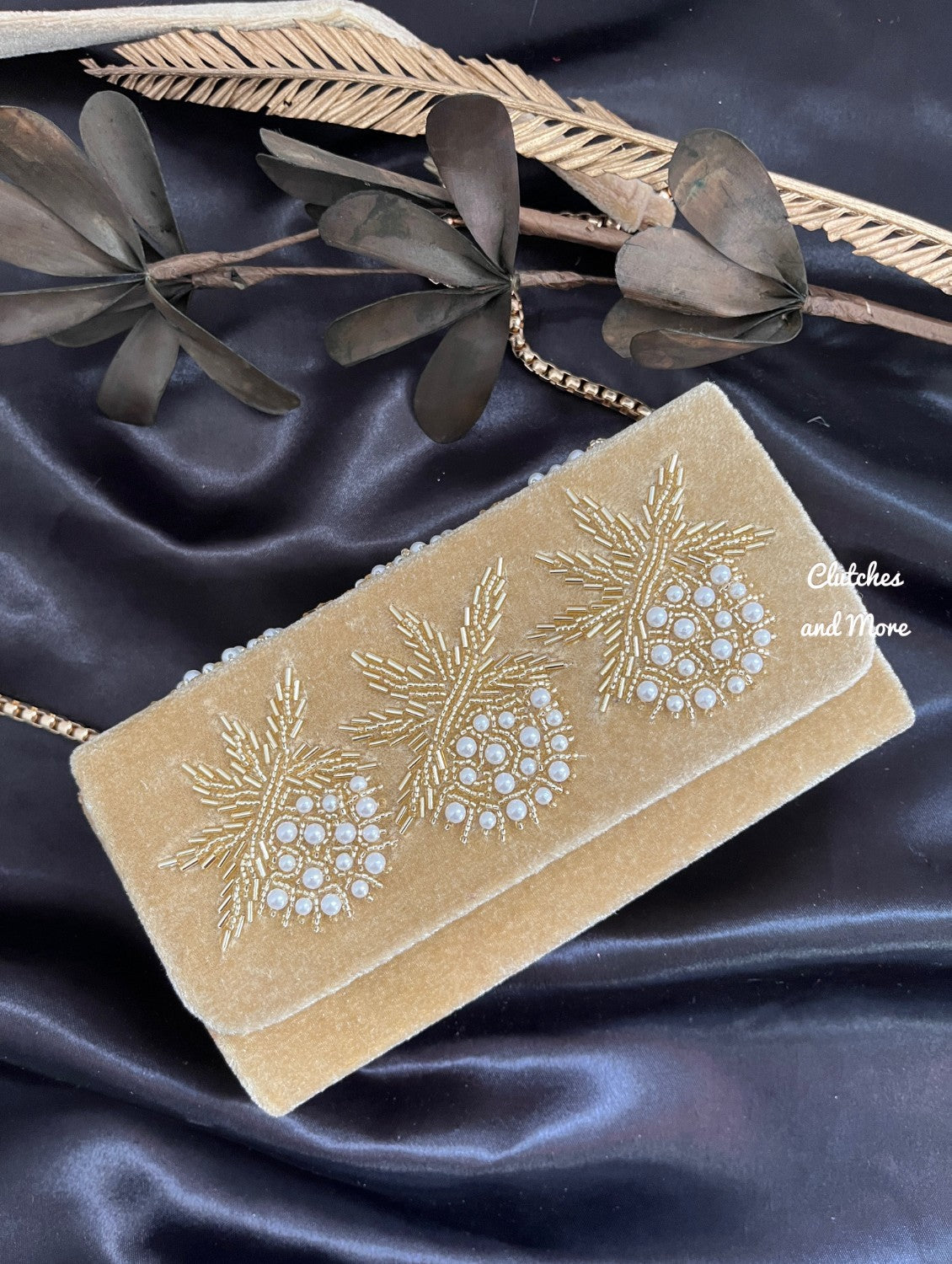 Ma Bella Box Clutch Gold