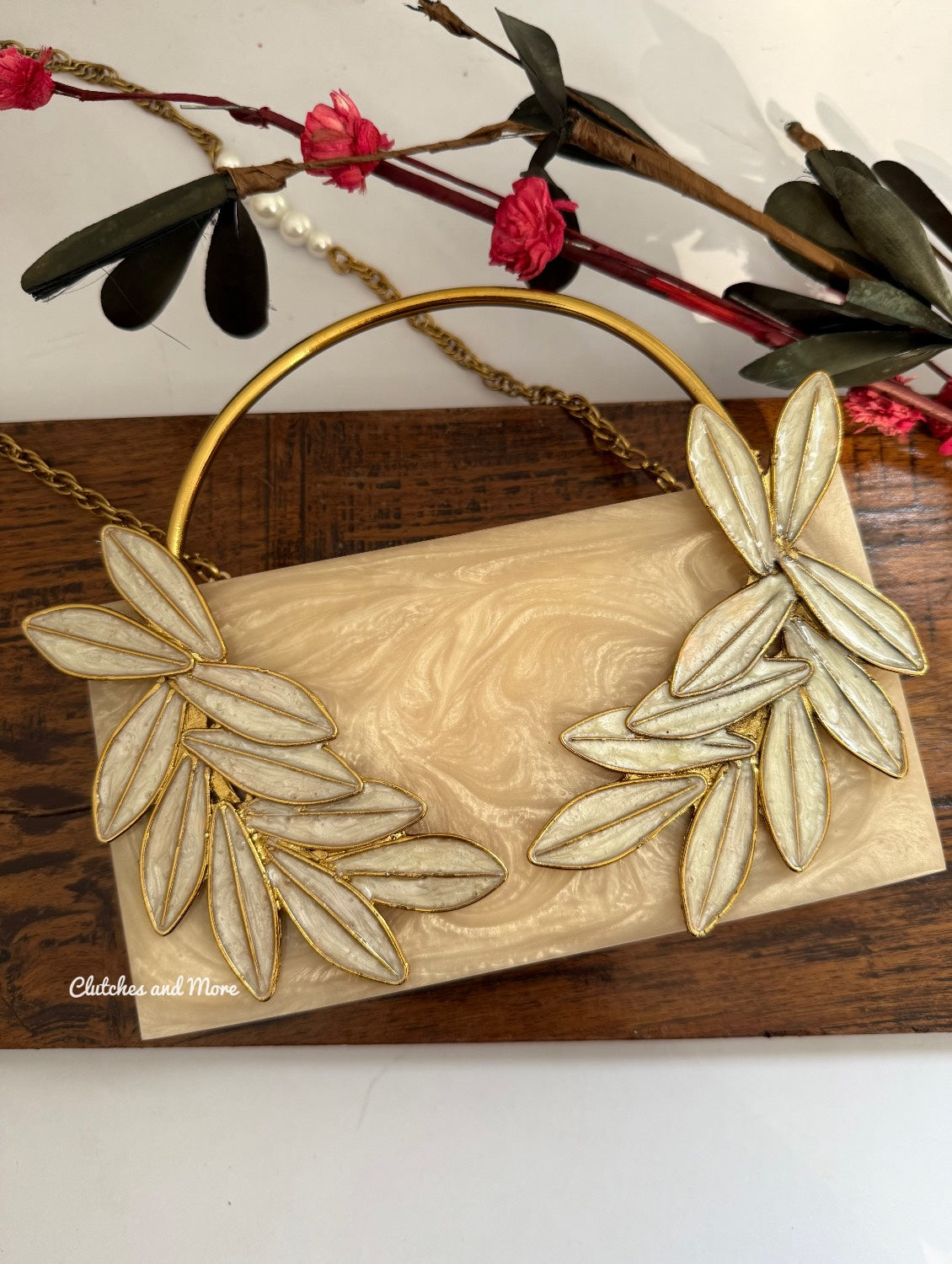 Leaf Resin Clutch