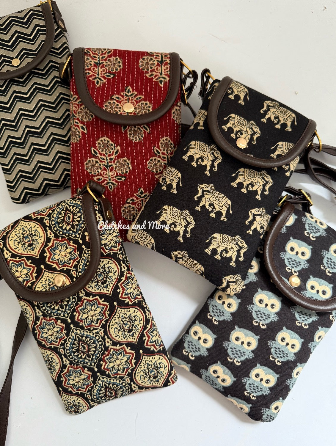 Nia Mobile sling Pouches