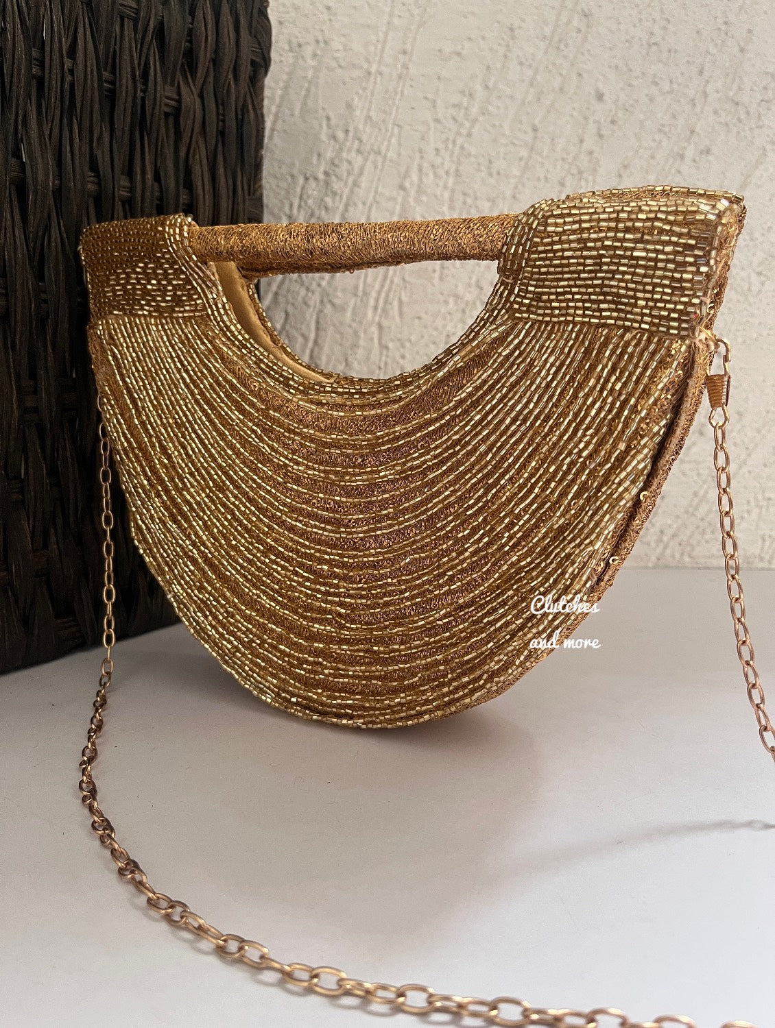 Mahira Moon Bag Gold