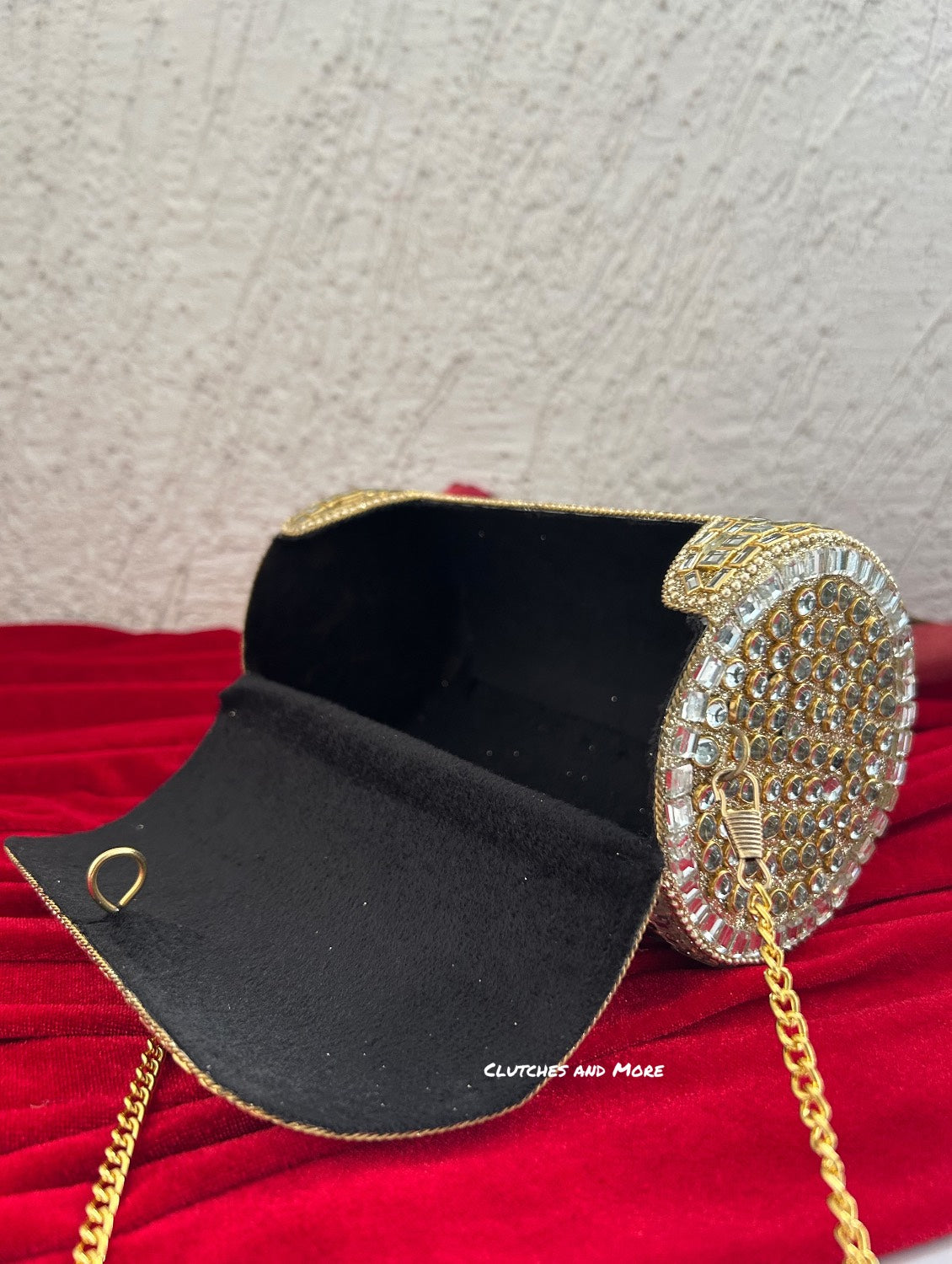 Kasika Kundan Brass Clutch Cylindrical