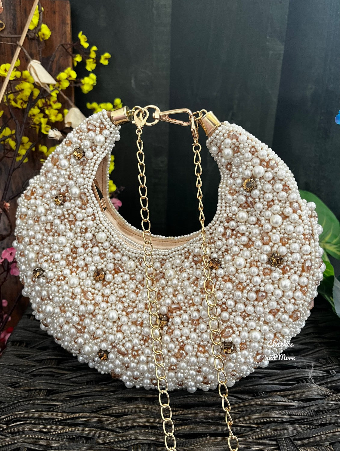 Pearl Chand Clutch