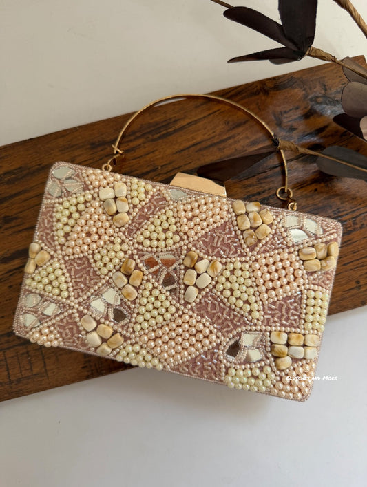 Elara Pearl and Shell Clutch Pink