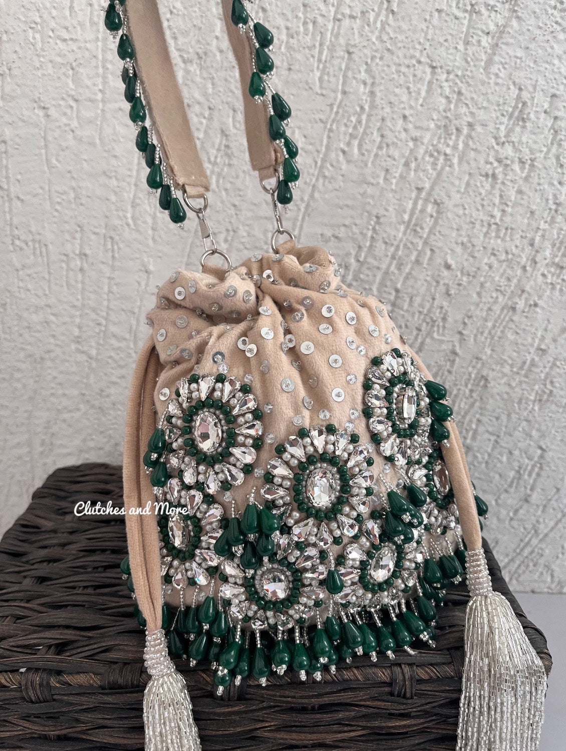 Kayra Kundan Beige Potli