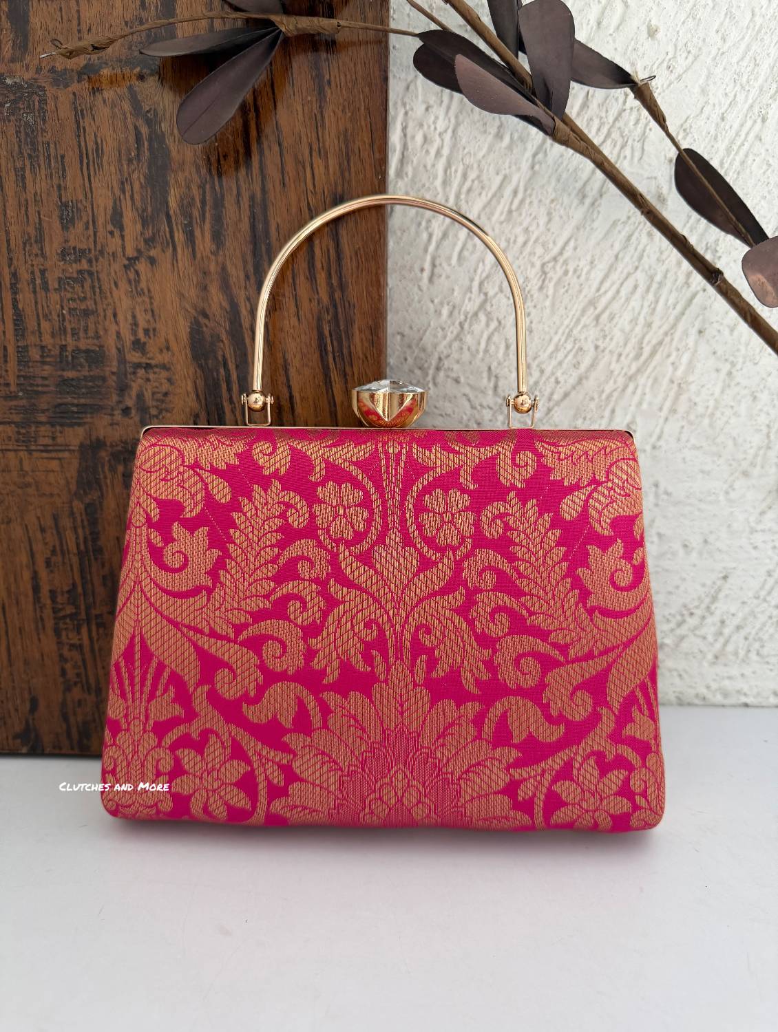 Hoor Banarsi Clutch Pink