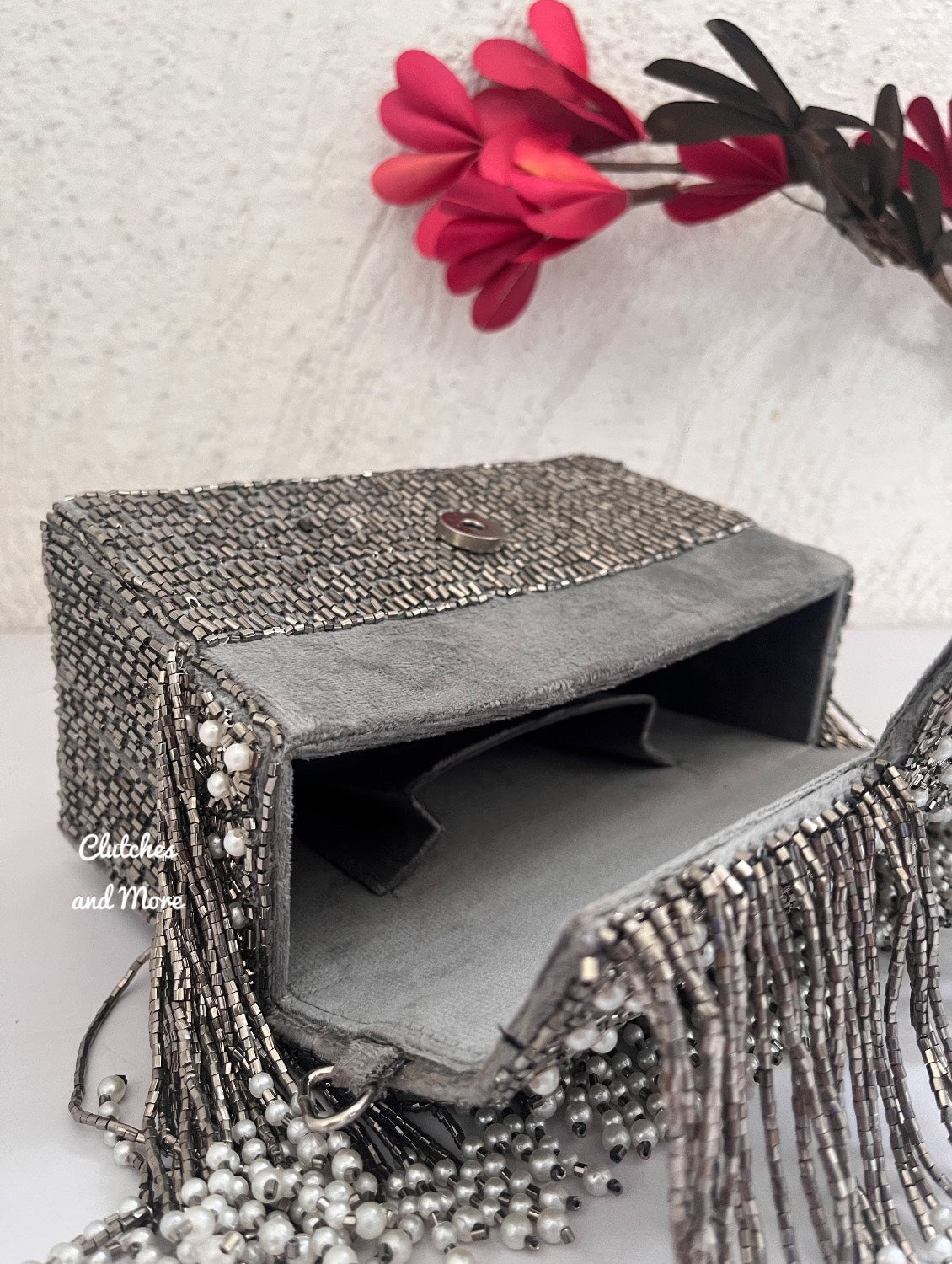 Saanjh Silver and pearl box clutch