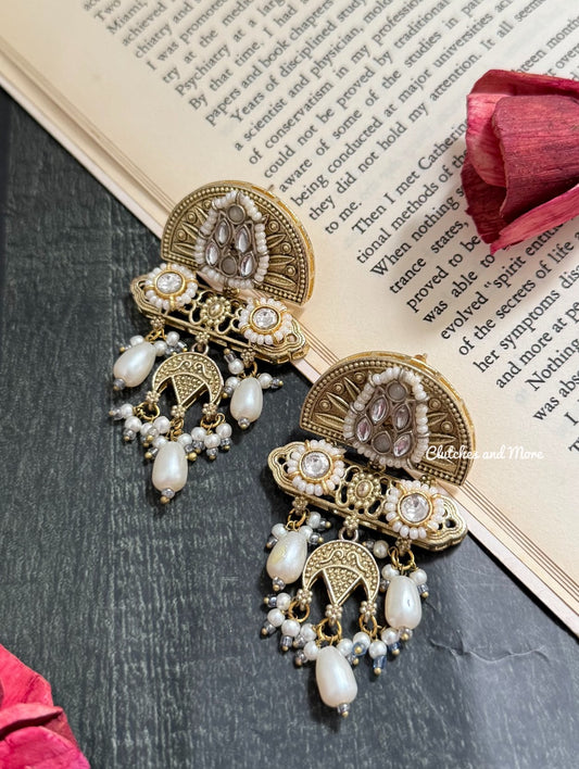 Taru Gold Mist Earrings