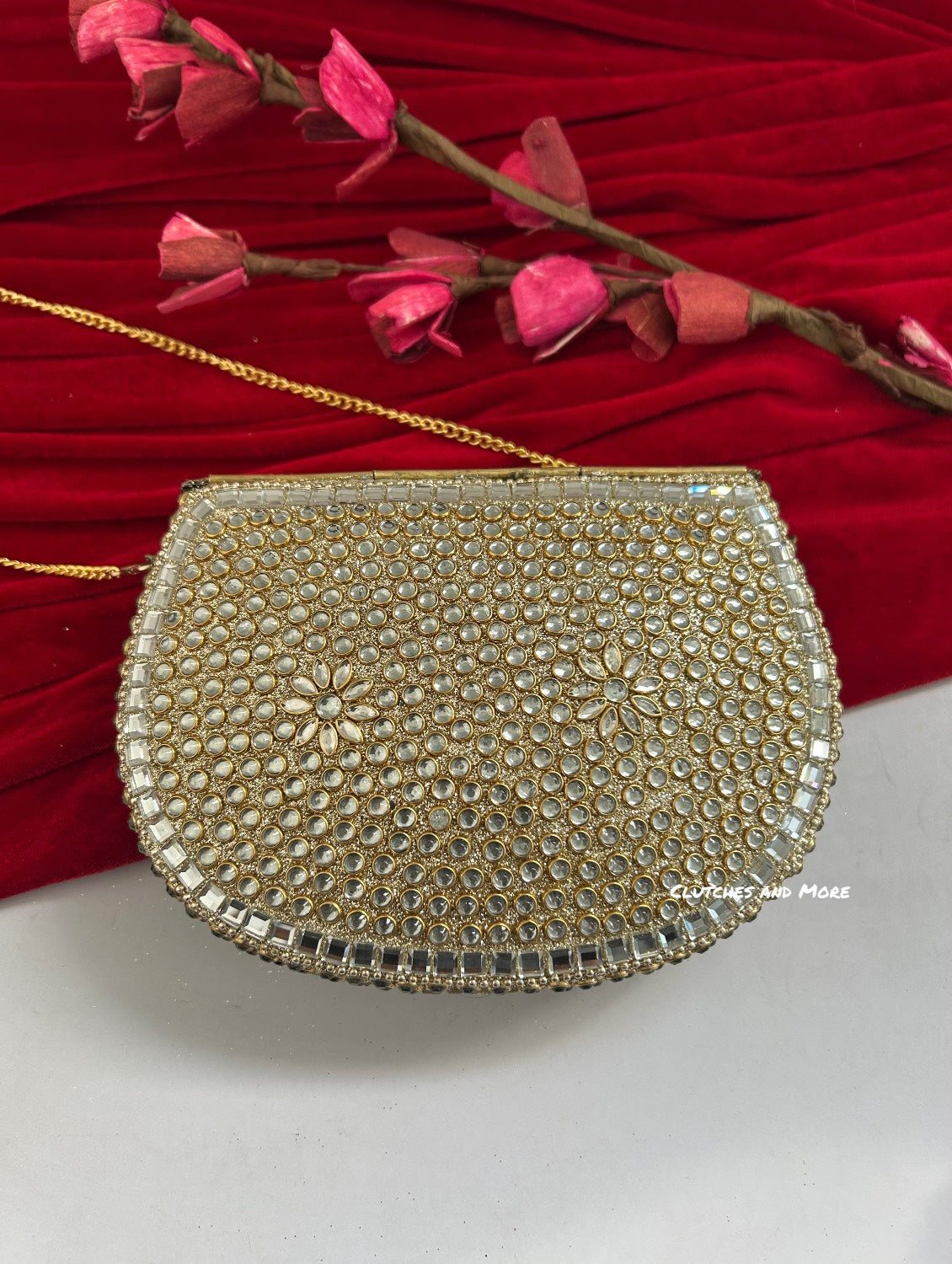 Kasika Kundan Brass Clutch