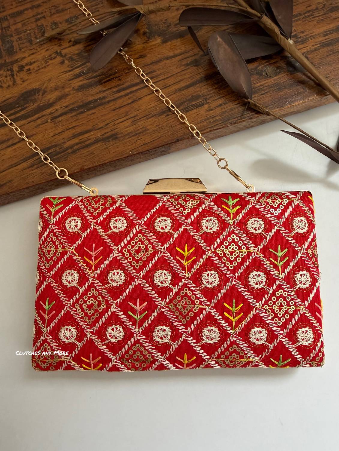 BloomingDale Clutch Red