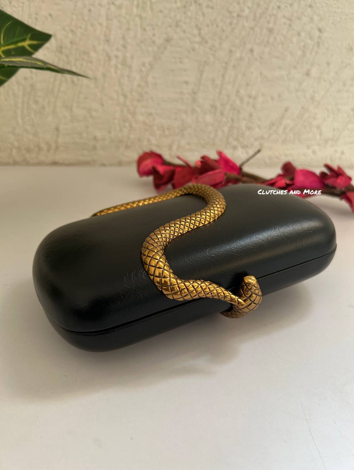 BVLGARI Serpertine Clutch Black