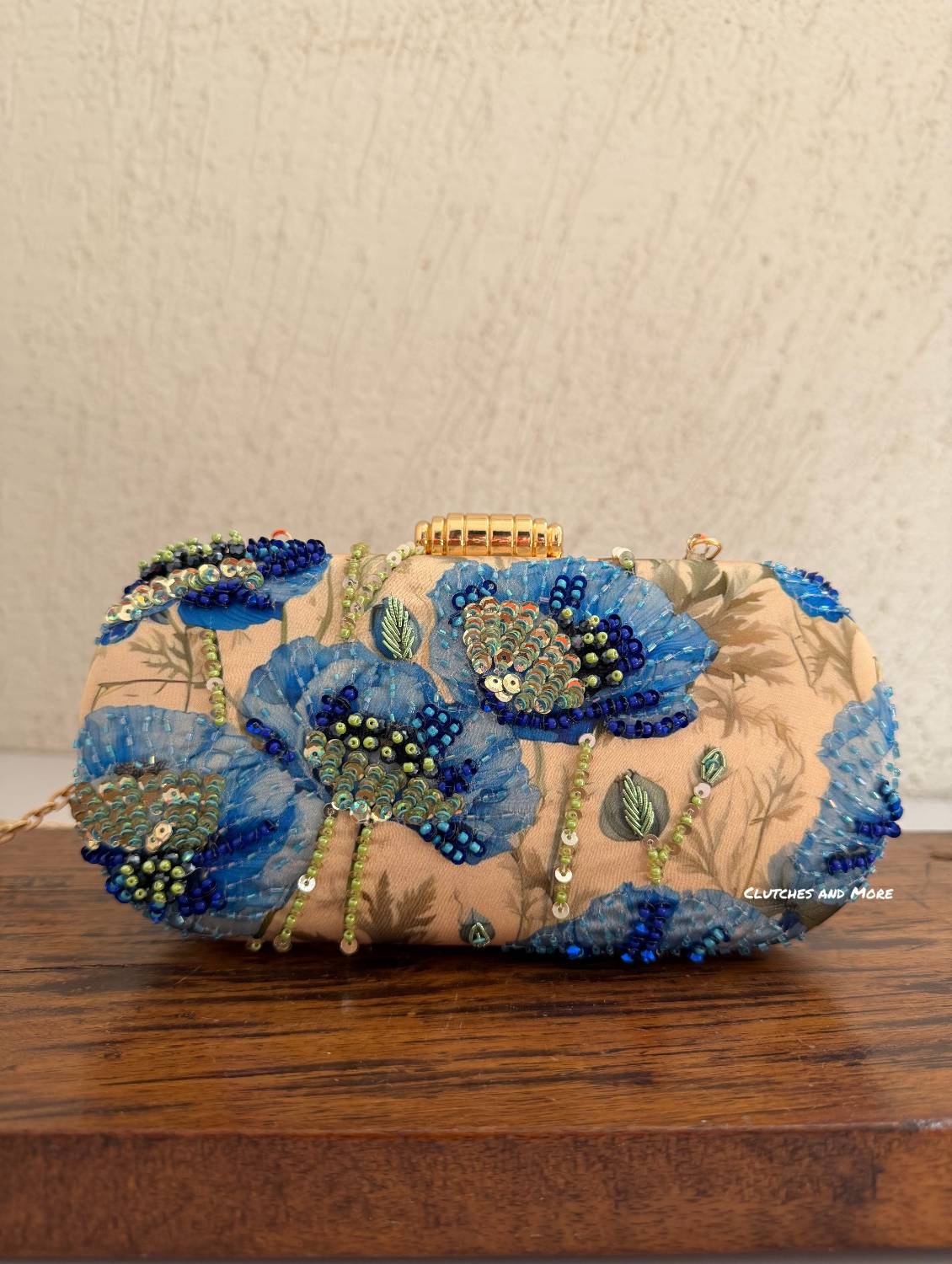 Poppy Floral Capsule Cluth Blue Beige