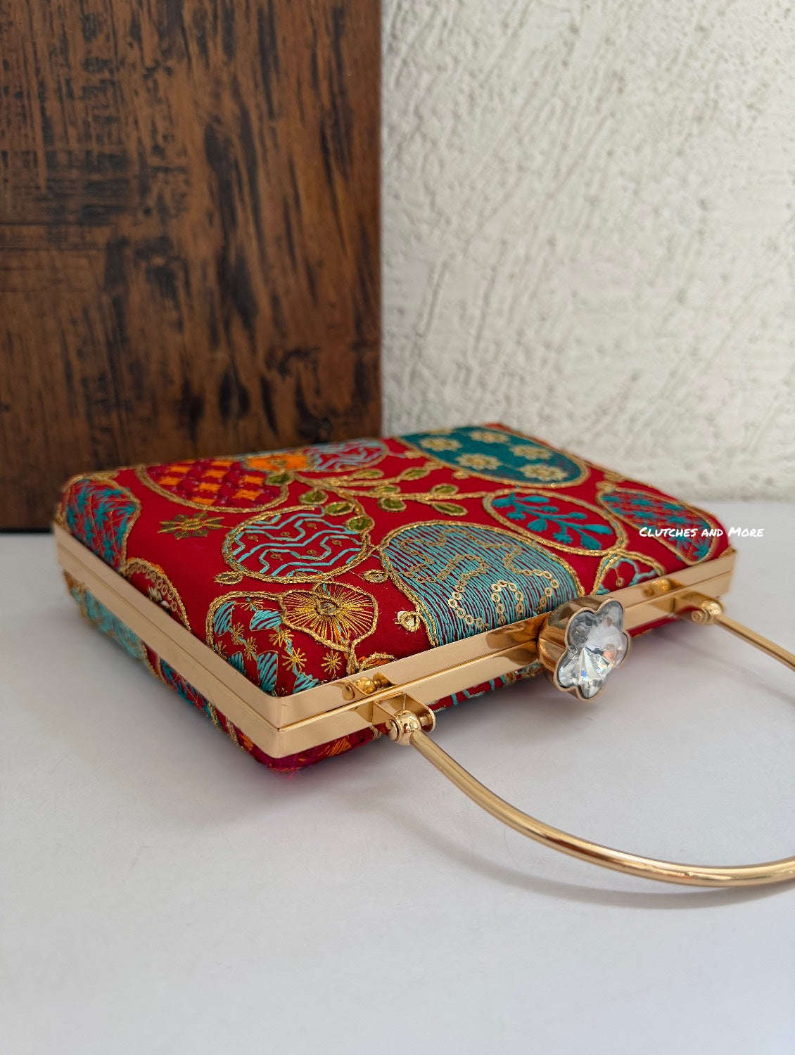 Lakhnawi Chikankari Bag Red (Copy)